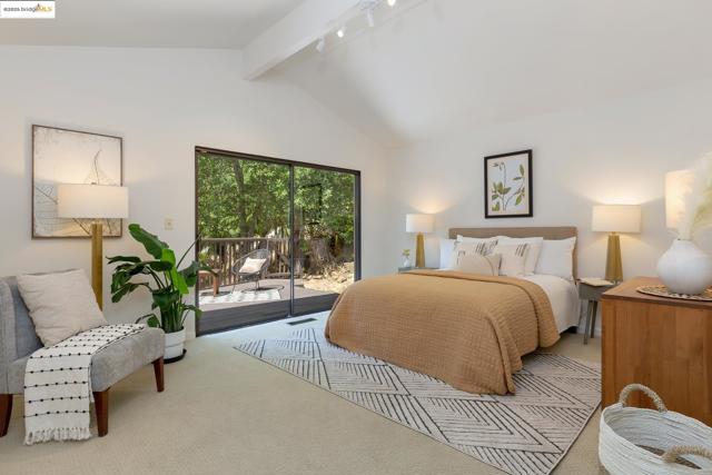 151 La Espiral, Orinda CA: https://media.crmls.org/mediaz/892a56c1-5f53-4de1-8139-f760bc66544e.jpg
