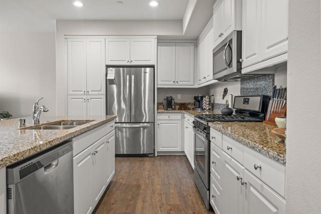 Detail Gallery Image 13 of 42 For 522 Heron Ln, Imperial Beach,  CA 91932 - 3 Beds | 2 Baths