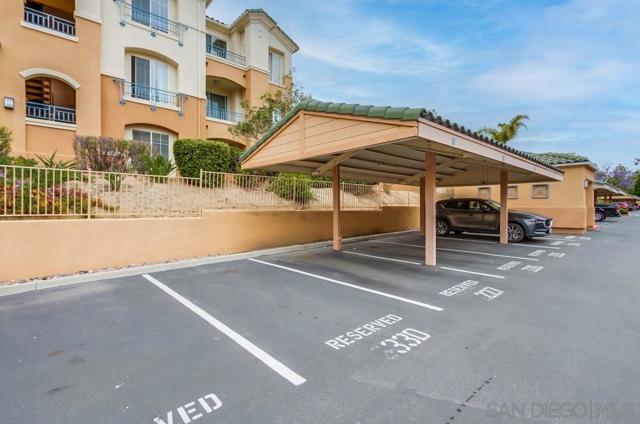 12376 Carmel Country Rd, San Diego CA: https://media.crmls.org/mediaz/892b8a5c-3ca4-47ec-b383-922bc653c6d7.jpg