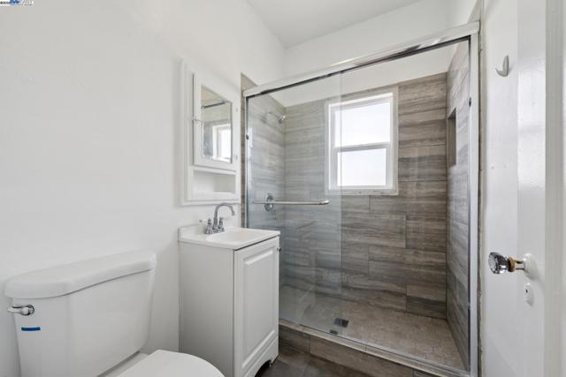 1360 Berkeley Way, Berkeley CA: https://media.crmls.org/mediaz/892bb440-25ad-4252-a909-b945ea878dd3.jpg