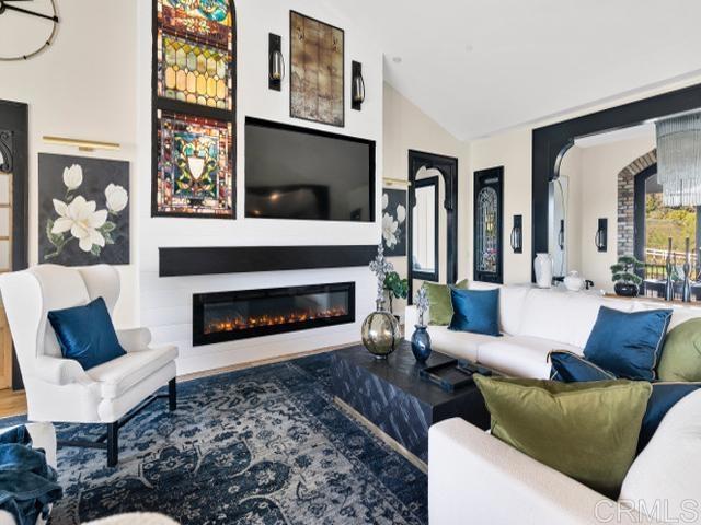 2255 Via Dulcea, Fallbrook CA: https://media.crmls.org/mediaz/892c3715-89a2-4523-ba6b-930be214b203.jpg