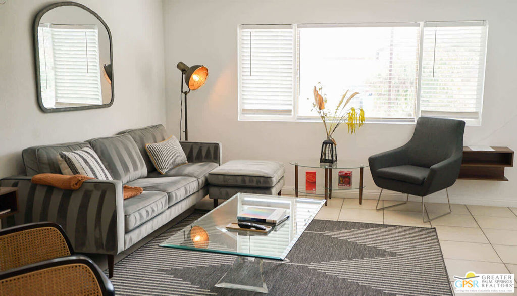 MLS #25596693PS image #1