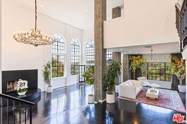 2651 La Cuesta Drive, Los Angeles CA: https://media.crmls.org/mediaz/892c9590-a02e-42f5-aa21-b82c913de9e8.jpg