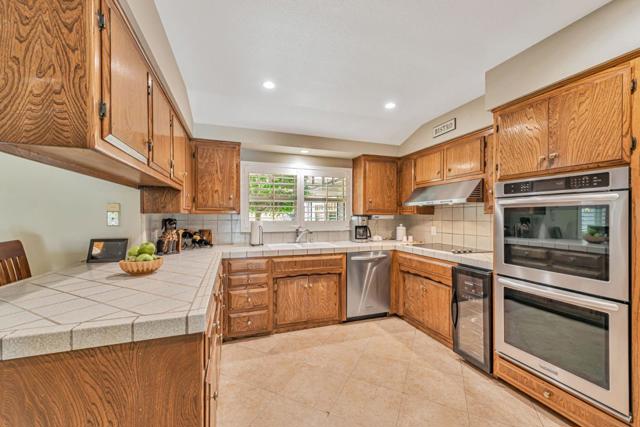 6540 Camelia Drive, San Jose CA: https://media.crmls.org/mediaz/892d4d29-3083-4acd-b8b5-b0e6706a2345.jpg