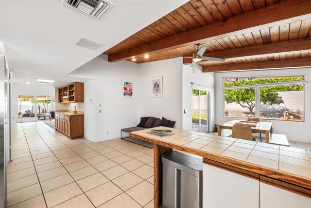 2211 N Starr Road, Palm Springs CA: https://media.crmls.org/mediaz/892d8e5b-bcf7-44e3-bd64-626acd624014.jpg