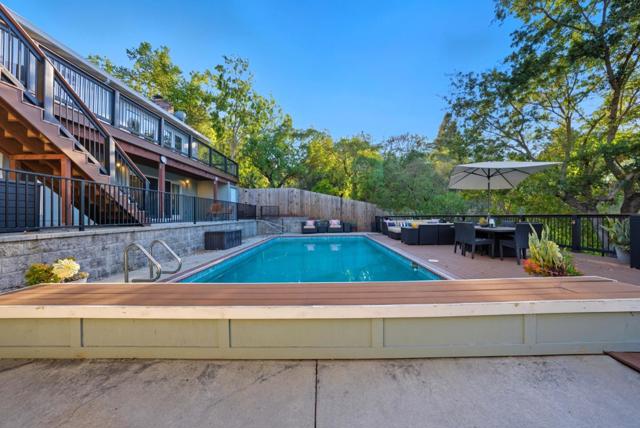 3654 Altamont Way, Redwood City CA: https://media.crmls.org/mediaz/892de7d7-4c69-4996-92ad-8361c69b6989.jpg