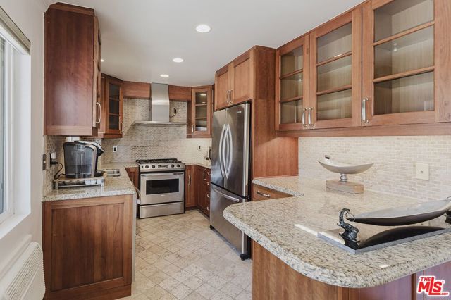 Drew Fenton | 1154 S Barrington Avenue Los Angeles CA | MLS: 7477446