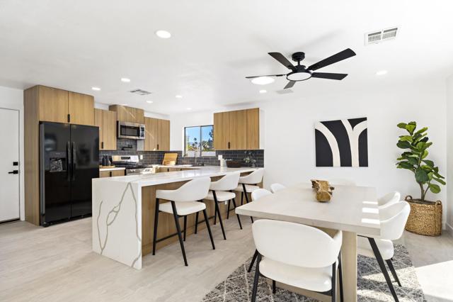 2171 E Francis Drive, Palm Springs CA: https://media.crmls.org/mediaz/892ec36b-3c89-4f02-b079-019a3c5f6d23.jpg