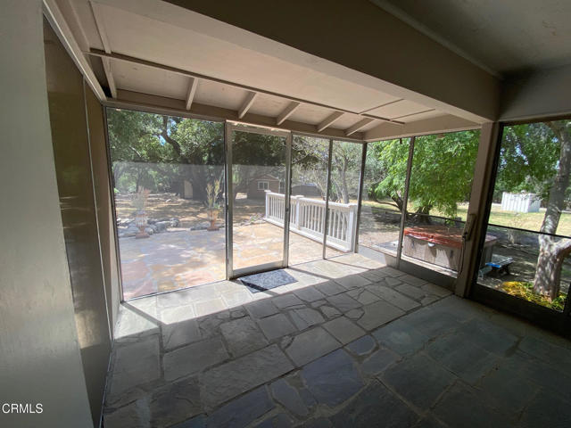 1073 Shippee Lane, Ojai CA: https://media.crmls.org/mediaz/892ed026-3382-48b1-94d4-8256b66f9523.jpg