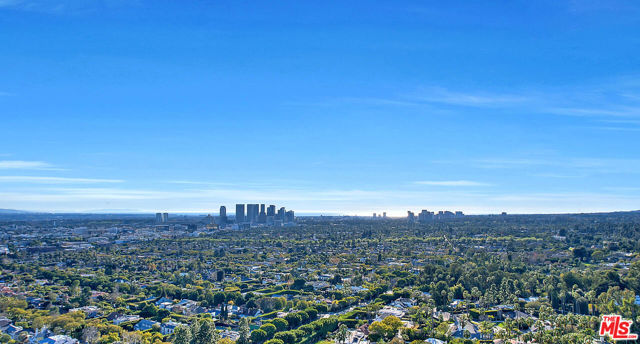 9255 Doheny Road, West Hollywood CA: https://media.crmls.org/mediaz/892ef0f6-0185-4090-87df-9d0edaae9d20.jpg