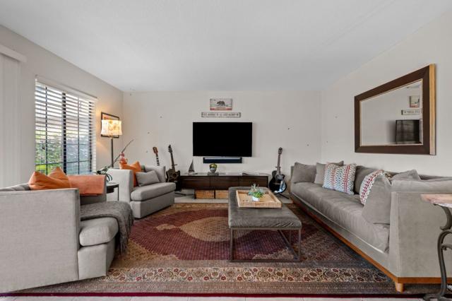 316 Valdez Avenue, Half Moon Bay CA: https://media.crmls.org/mediaz/892fecd4-f3b1-4851-8785-5c1cbc00580e.jpg