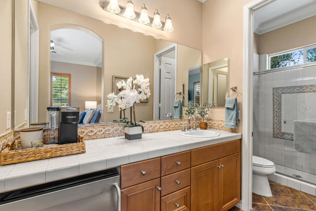 56925 Mountain, La Quinta CA: https://media.crmls.org/mediaz/892fefd4-786d-41d1-bd81-6bfc72653655.jpg