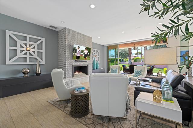 47432 Medina W Drive, Palm Desert CA: https://media.crmls.org/mediaz/892ff1da-3f6e-46f3-bc56-8d4aa84e32ae.jpg