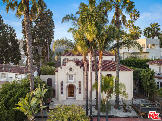 2063 Grace Avenue, Los Angeles CA: https://media.crmls.org/mediaz/8930258f-7d8d-47d9-b106-63bda3369f35.jpg
