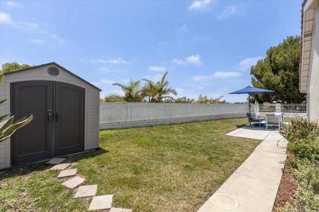7911 Terraza Disoma, Carlsbad CA: https://media.crmls.org/mediaz/8930d149-e83b-47ff-8e16-019fbca74088.jpg