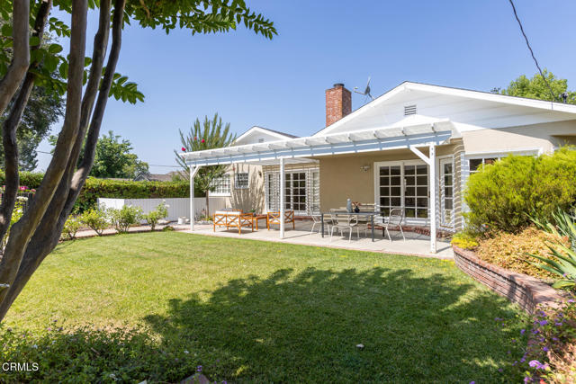 4650 Encinas Drive, La Canada Flintridge CA: https://media.crmls.org/mediaz/8931f4ee-cd97-44c3-b9bd-1625988ba3f8.jpg