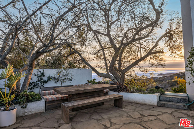 2727 Corral Canyon Road, Malibu CA: https://media.crmls.org/mediaz/89326d26-ccd9-4996-b30e-1c3a0cef3244.jpg
