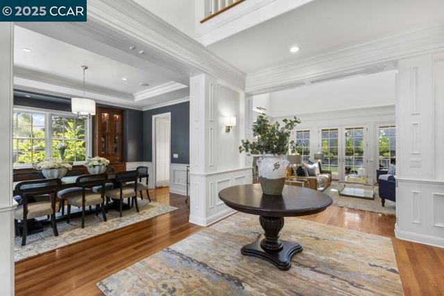 1826 Alameda Diablo, Diablo CA: https://media.crmls.org/mediaz/893377d1-5a98-4931-8560-a5859ed12de0.jpg