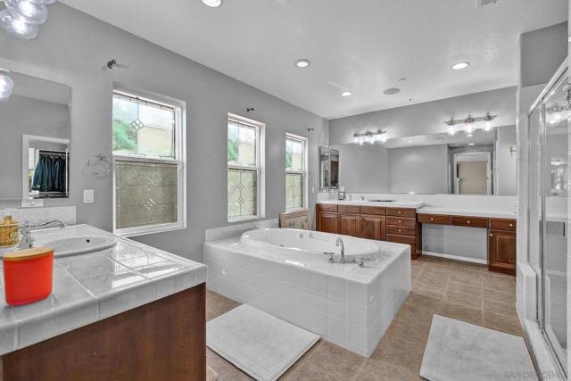 Image 29 of 48 For 2124 Pamplona Ct