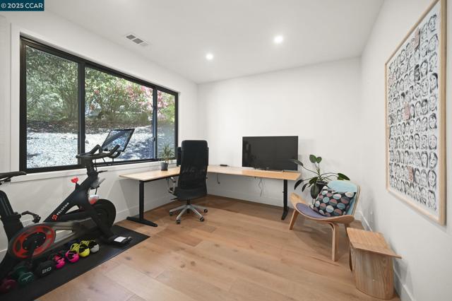 148 Draeger Drive, Moraga CA: https://media.crmls.org/mediaz/89367612-f369-4ba9-94c9-170b3fbf095d.jpg