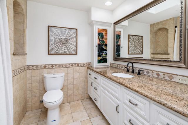 35715 Calle Nopal, Temecula CA: https://media.crmls.org/mediaz/8937028a-17f9-4544-9254-f2ef93775a33.jpg