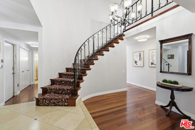 5507 Bluebell Avenue photo 4