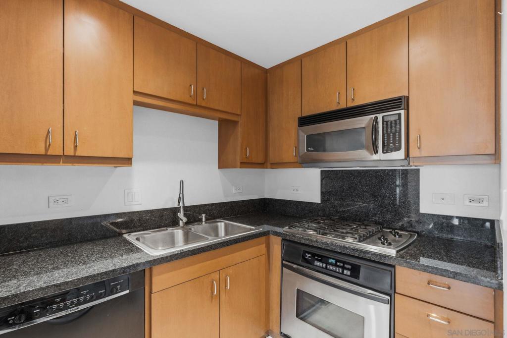 550 15th St - photo 16