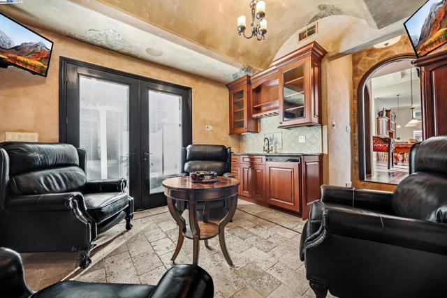24 Timberview Ct., Danville CA: https://media.crmls.org/mediaz/8938d211-fef9-412b-a191-7feda6630538.jpg