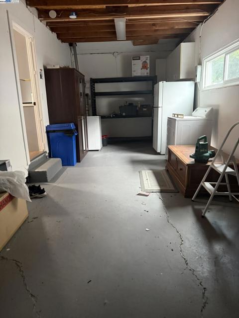 224 E Tennessee St, Fairfield CA: https://media.crmls.org/mediaz/893975a3-34e7-470a-9baa-b4bcb0853709.jpg
