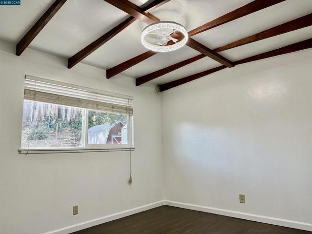 19 Flamingo Ct, American Canyon CA: https://media.crmls.org/mediaz/893a9007-d267-4b1c-bbe4-dcdb9bdb7524.jpg