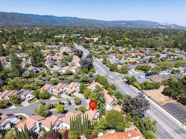 116 Calle Nivel, Los Gatos CA: https://media.crmls.org/mediaz/893b4866-8db3-4781-9646-cef046378441.jpg