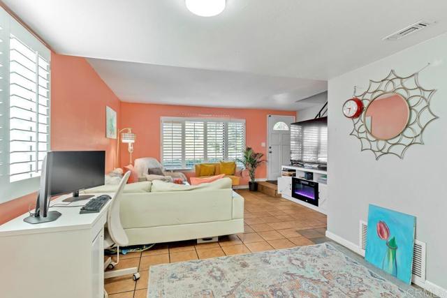 Detail Gallery Image 11 of 40 For 9555 Cottonwood Ave #E,  Santee,  CA 92071 - 2 Beds | 1/1 Baths