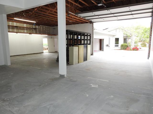 16334 Woodson View Rd, Poway CA: https://media.crmls.org/mediaz/893c74ed-9706-4c0d-ba00-764065f31b1e.jpg