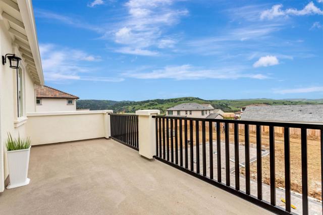 172 Vienna Way, Hollister CA: https://media.crmls.org/mediaz/893c9cca-6639-4896-b900-05ef8d7079c8.jpg