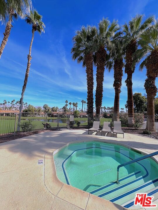 38689 Dahlia Way, Palm Desert, CA 92211