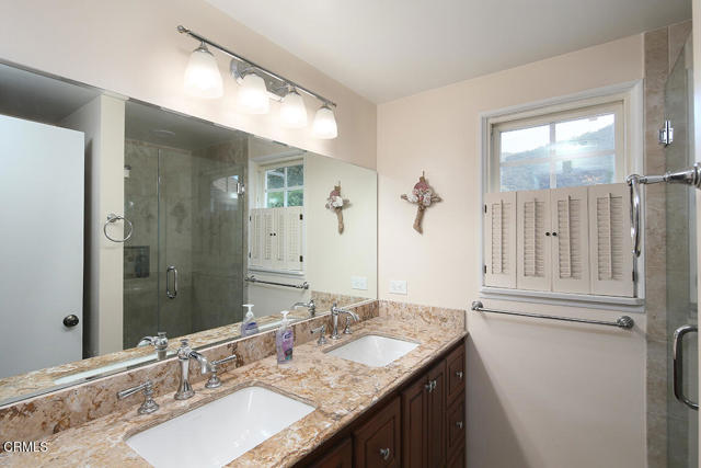 Detail Gallery Image 27 of 36 For 3727 Beechglen Dr, La Crescenta,  CA 91214 - 3 Beds | 2 Baths