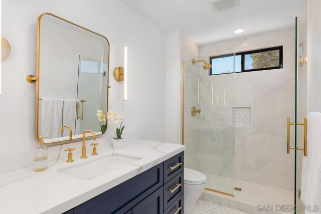 3453 Via Loma Vista, Escondido CA: https://media.crmls.org/mediaz/8940394d-027a-479c-b742-eaca1f24cbc6.jpg