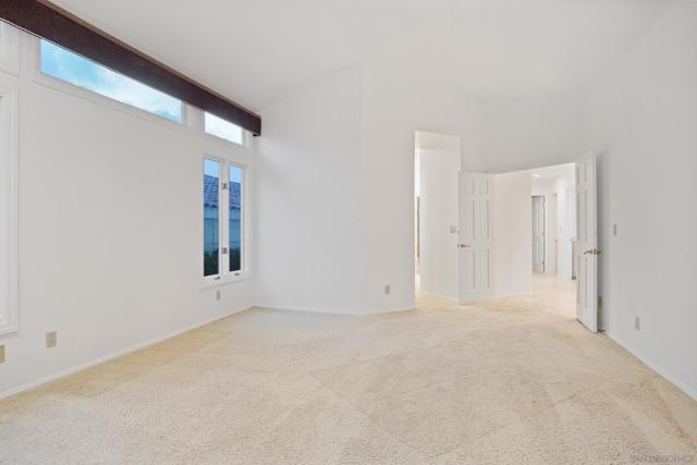 1327 Caminito Batea, La Jolla CA: https://media.crmls.org/mediaz/894077b9-87ca-48e3-ae6b-896bb6ef65ad.jpg