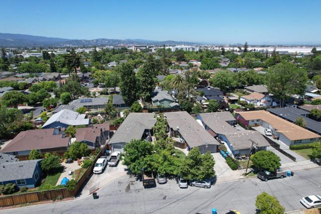 1005 Jones Court, Redwood City CA: https://media.crmls.org/mediaz/8940affc-2c23-4be5-bc31-3d32b98a6644.jpg