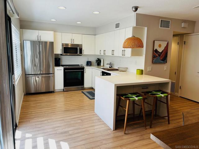 6135 Montecito Dr #5, Palm Springs, CA 92264