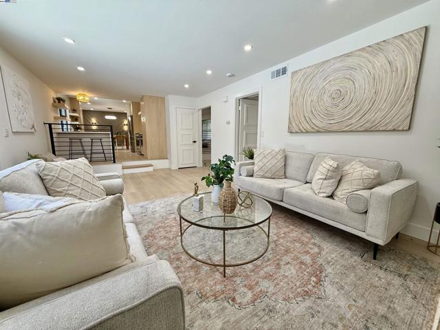 1926 Paseo Del Cajon, Pleasanton CA: https://media.crmls.org/mediaz/89423b1f-f82b-42f6-bd48-b592f7723702.jpg