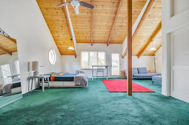 135 Seabreeze Place, Aptos CA: https://media.crmls.org/mediaz/89426ac8-e863-4885-ae29-cea51490d067.jpg