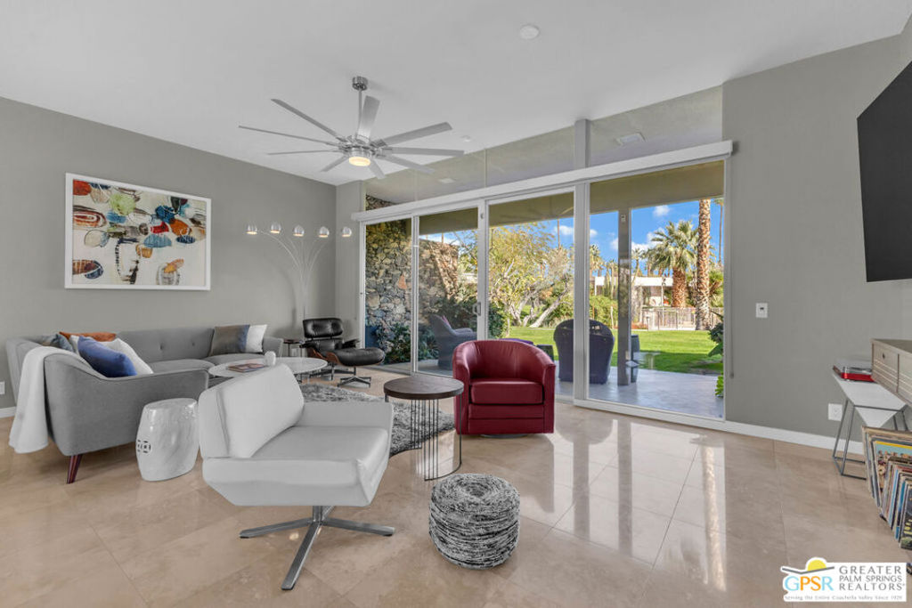 1211 Tamarisk West Street