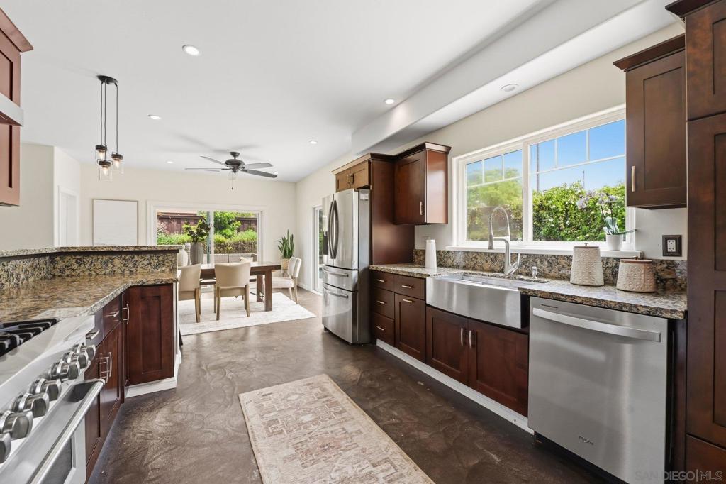981 Robin Ct. - photo 14