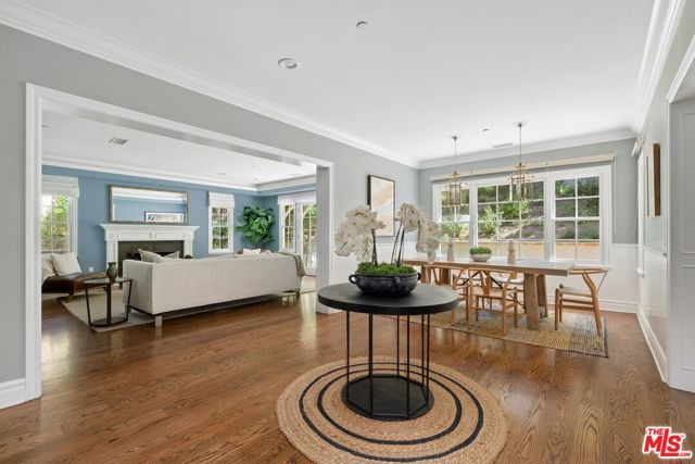 17710 Karen Drive, Encino CA: https://media.crmls.org/mediaz/89439c71-62cb-4701-9b00-ae23ee174cea.jpg