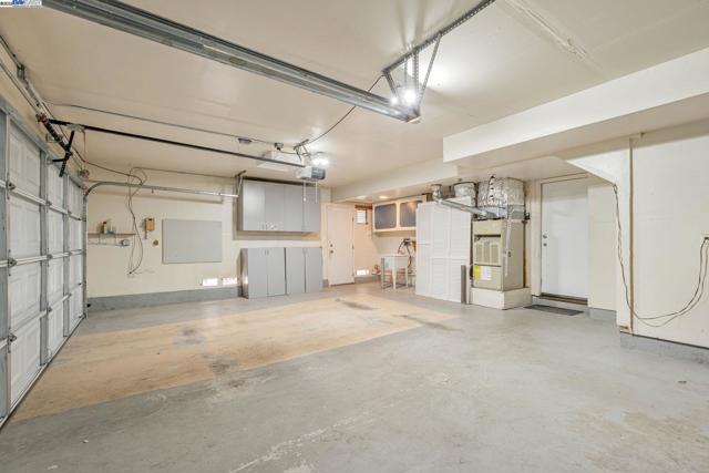 840 Menay Dr, Tracy CA: https://media.crmls.org/mediaz/8943c24f-d3bc-4ddb-a35b-587a06b4c24e.jpg