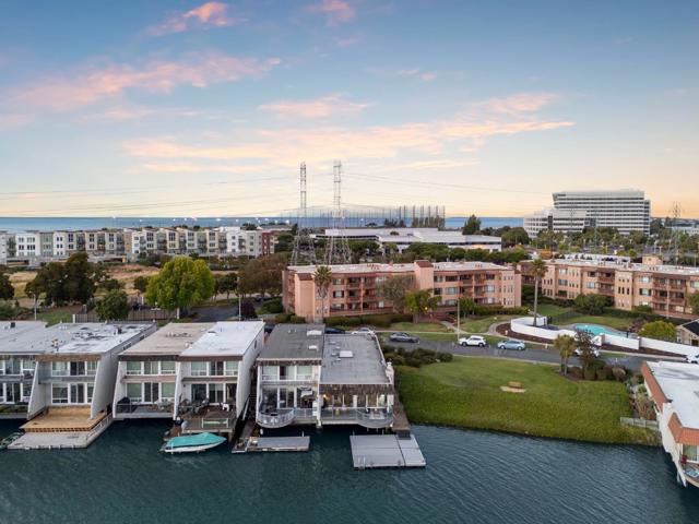 464 Fathom Drive, San Mateo CA: https://media.crmls.org/mediaz/894425b4-9fbd-486e-9e40-7e4f7ac5e19c.jpg