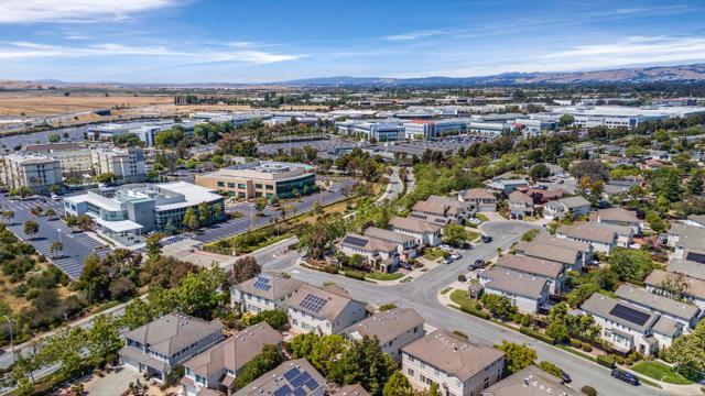 36075 Crystal Springs Drive, Newark CA: https://media.crmls.org/mediaz/8945ea0b-b2c9-4db5-9117-0c4d077c23a3.jpg