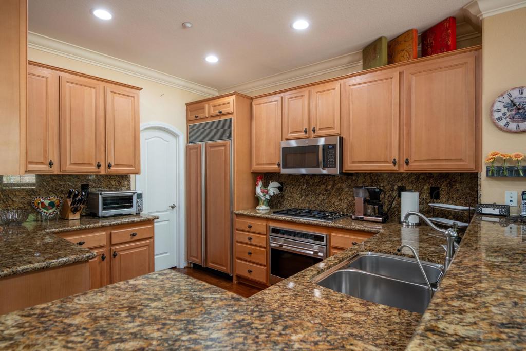 17028 New Rochelle Way - photo 6