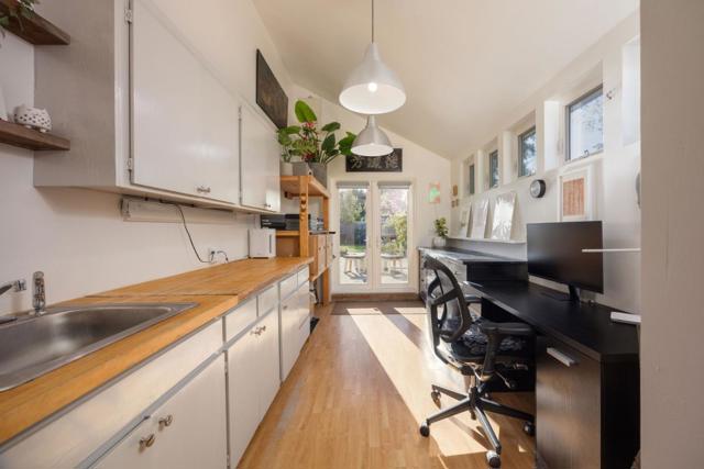 628 Alsace Loraine Avenue, Half Moon Bay CA: https://media.crmls.org/mediaz/894683a6-a7fa-4638-941d-6098450448ab.jpg
